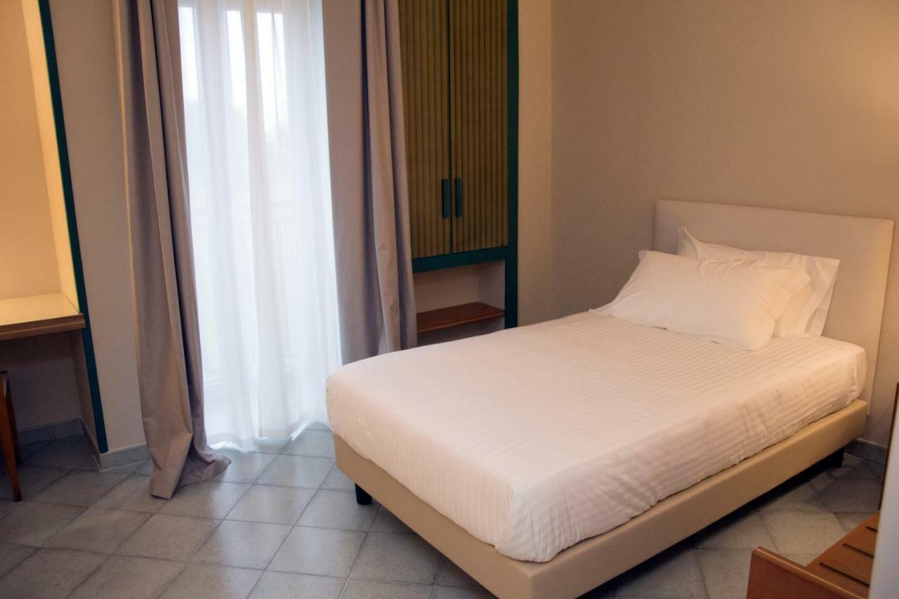 Hotel Commercio Battipaglia Exterior photo